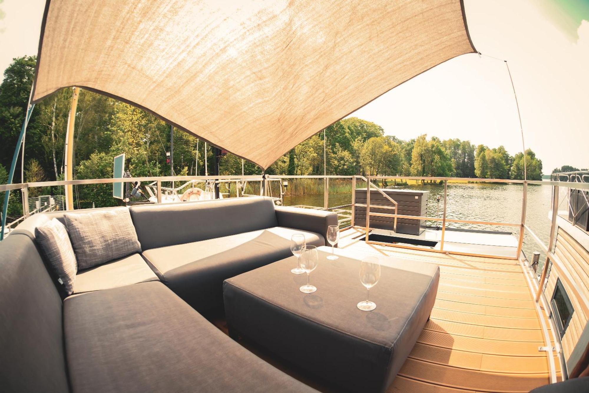 Traumzeitboot2 Auf Dem Scharmuetzelsee Bad Saarow Ngoại thất bức ảnh