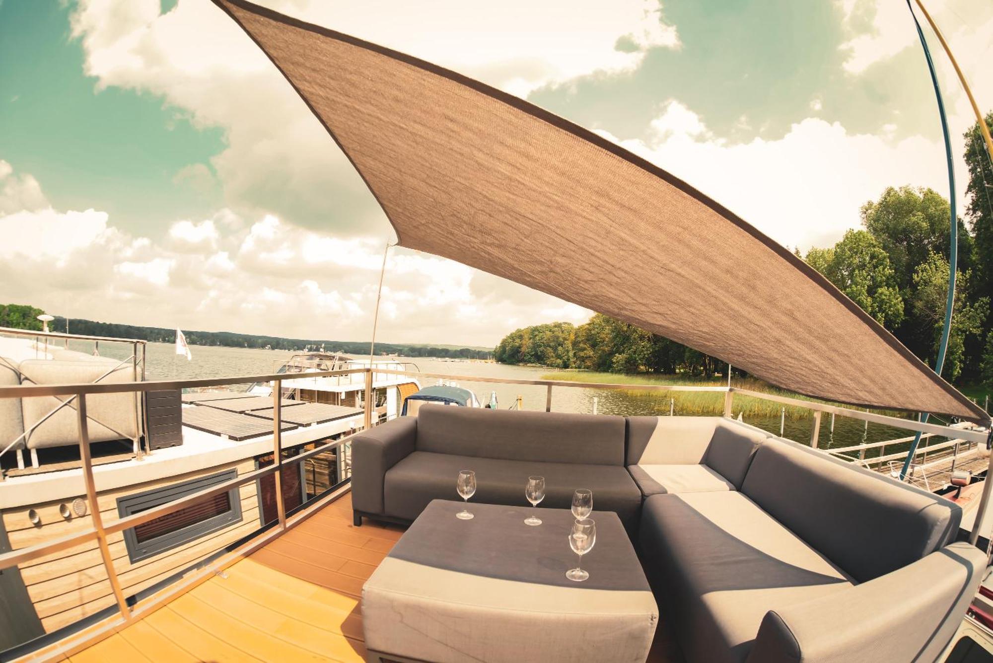 Traumzeitboot2 Auf Dem Scharmuetzelsee Bad Saarow Ngoại thất bức ảnh