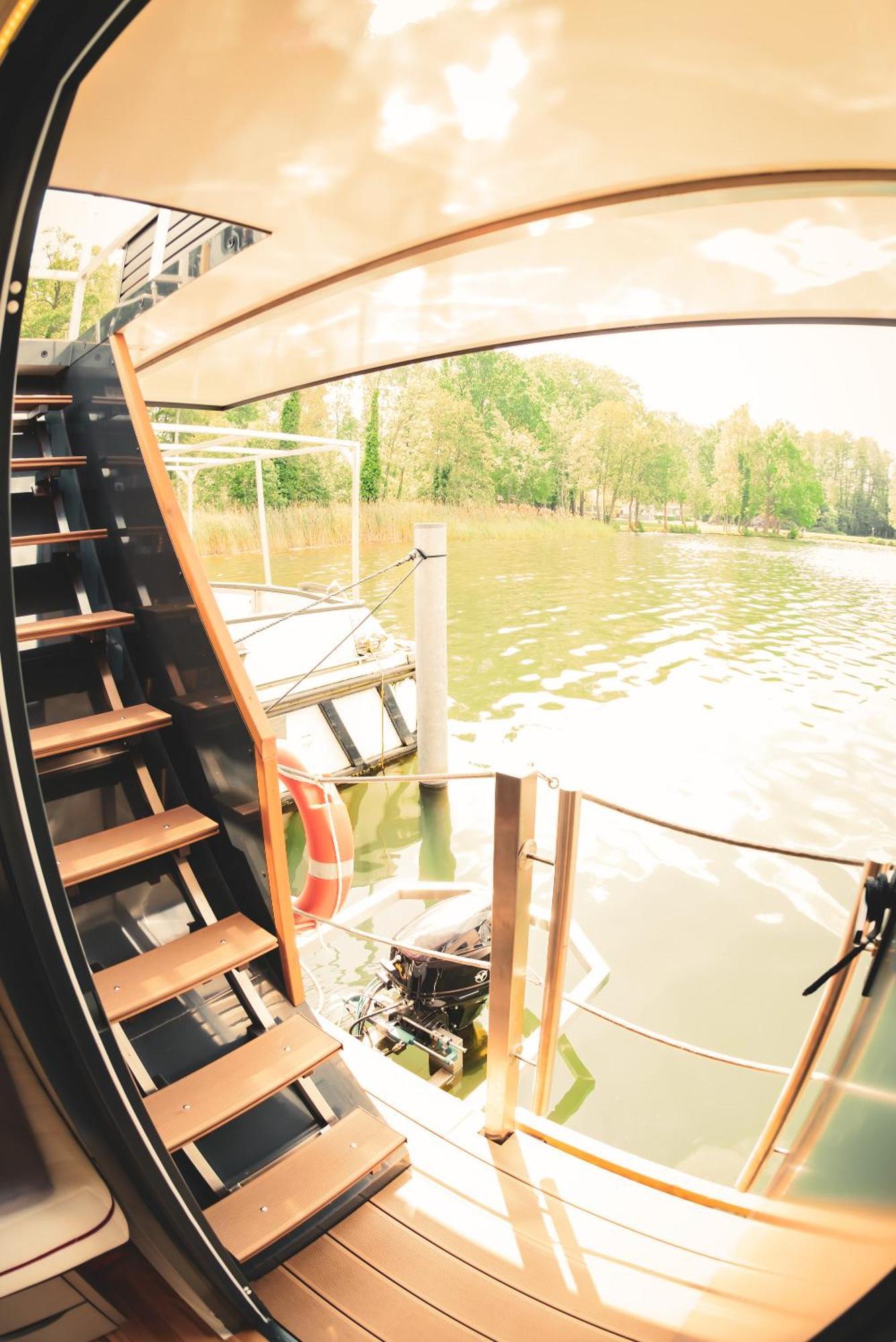 Traumzeitboot2 Auf Dem Scharmuetzelsee Bad Saarow Ngoại thất bức ảnh